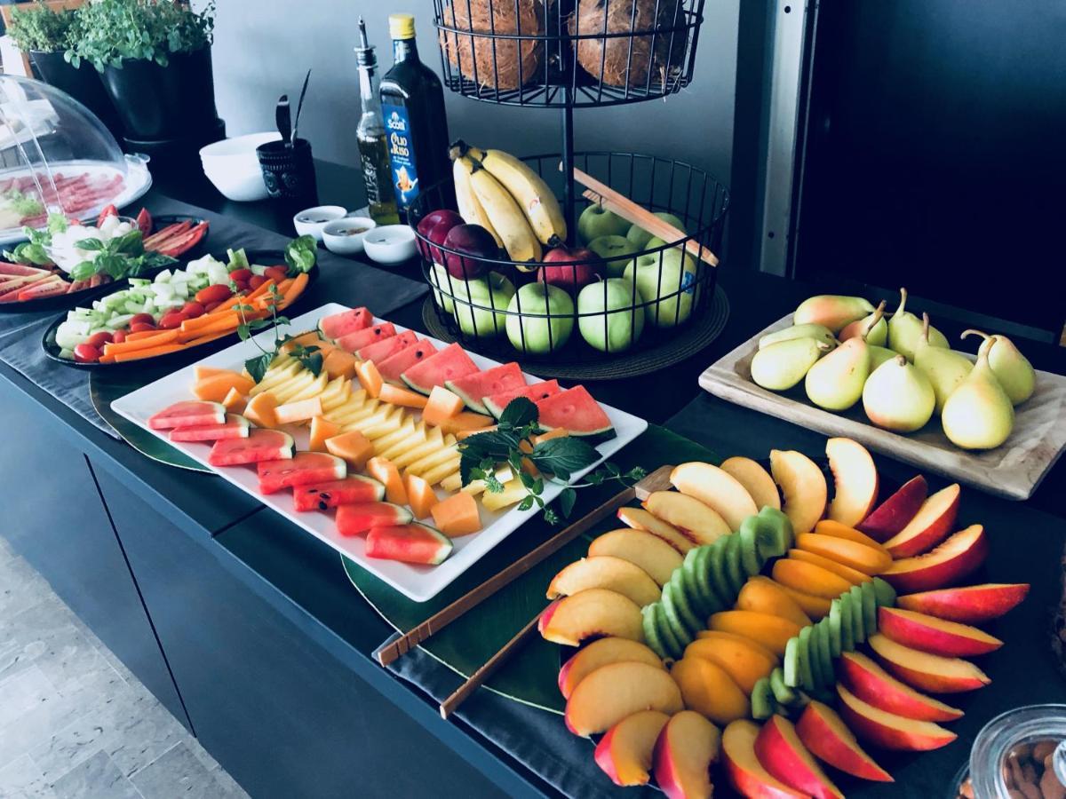 Hotel Aplo - Breakfast Experience Червия Екстериор снимка