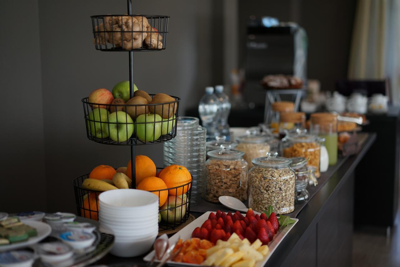 Hotel Aplo - Breakfast Experience Червия Екстериор снимка