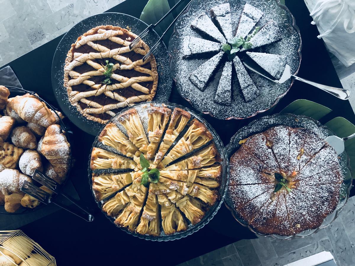 Hotel Aplo - Breakfast Experience Червия Екстериор снимка