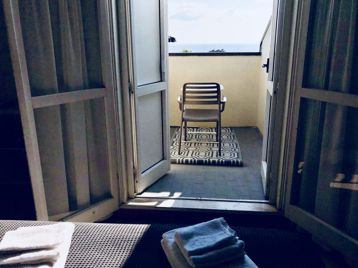 Hotel Aplo - Breakfast Experience Червия Екстериор снимка