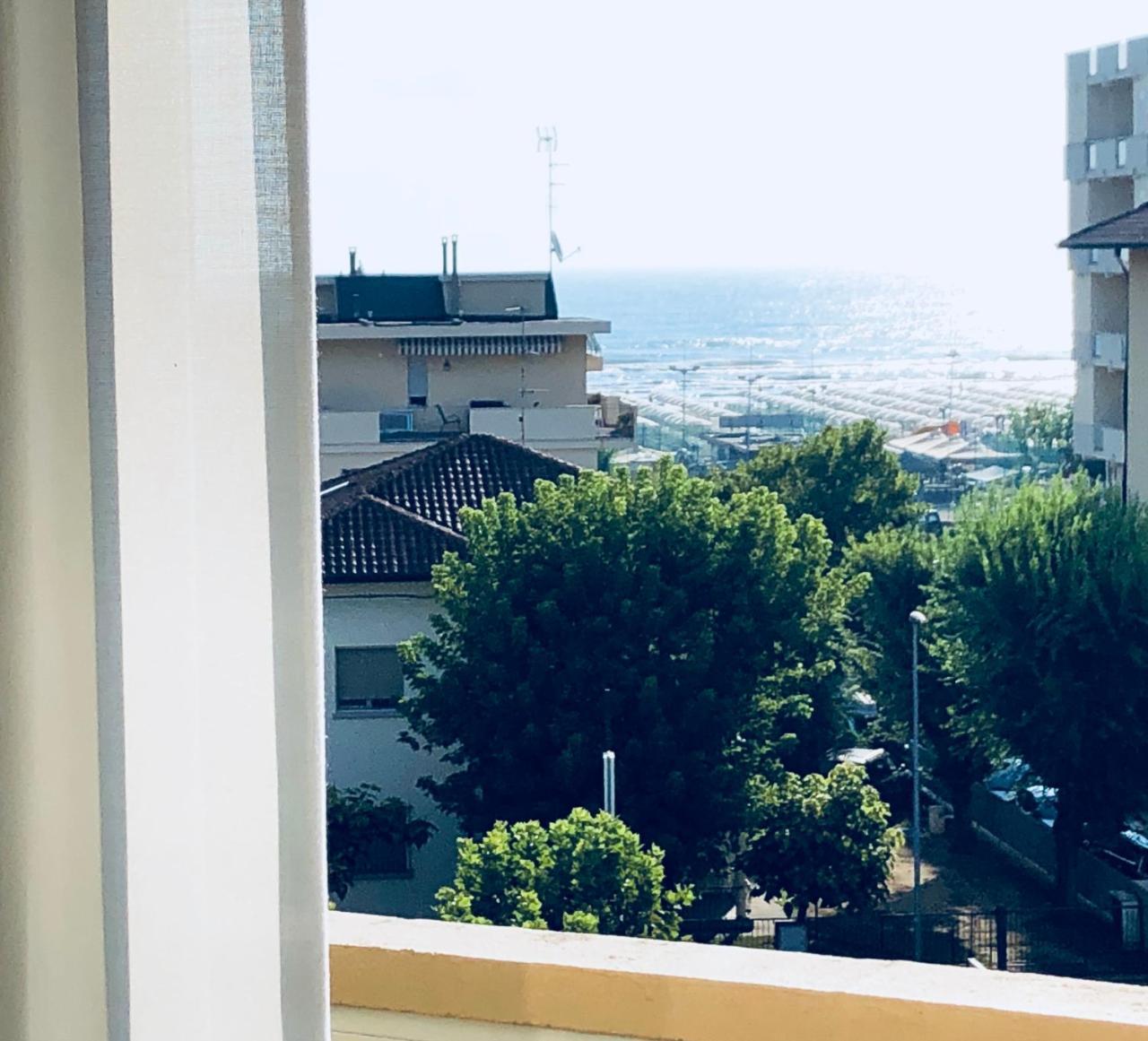 Hotel Aplo - Breakfast Experience Червия Екстериор снимка