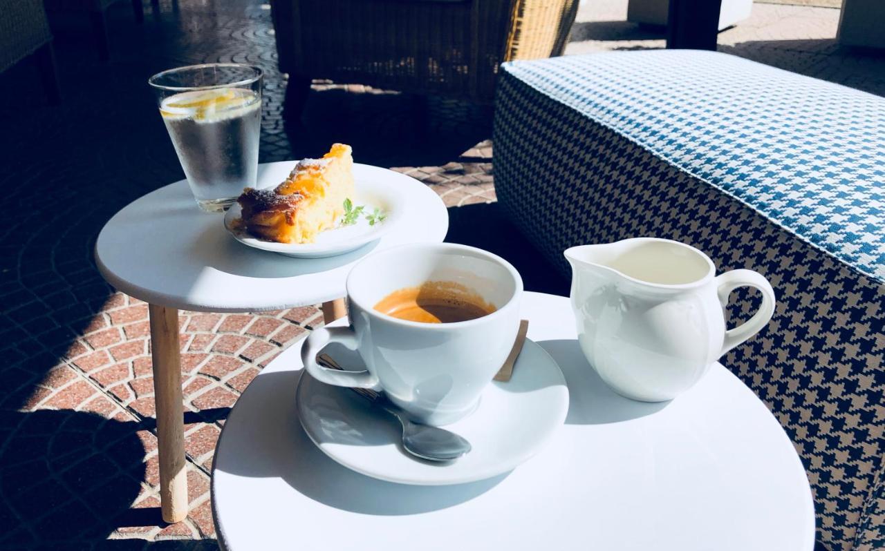 Hotel Aplo - Breakfast Experience Червия Екстериор снимка